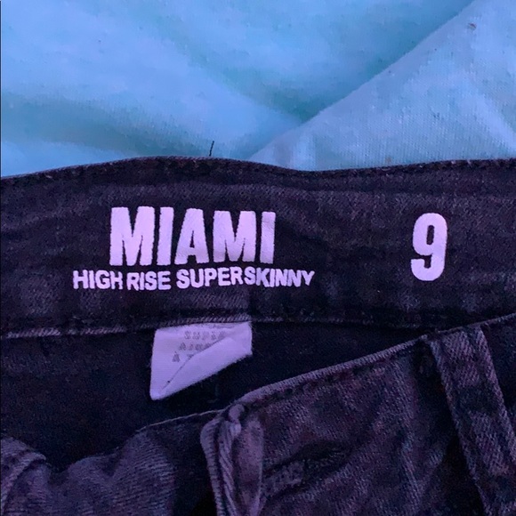 Black pants - Picture 2 of 3